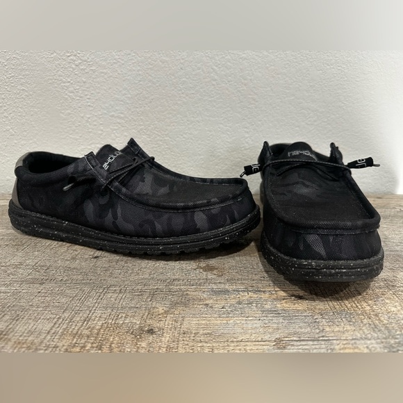 Hey Dude Other - Hey dude Wally black camo size 13